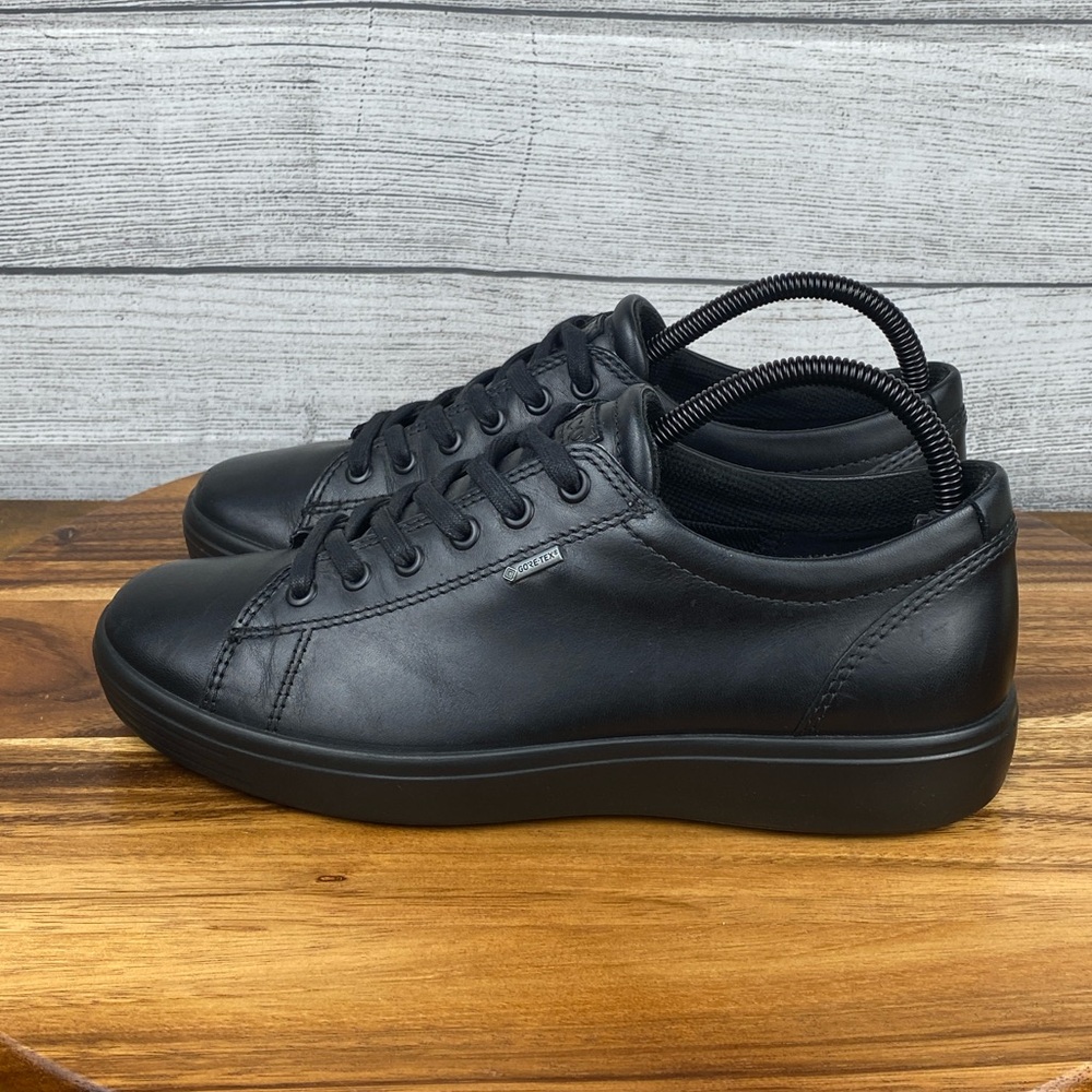 Ecco Soft 7 Women's All Black Leather Gore-Tex Sneaker Shoe Size 9 - 9.5
